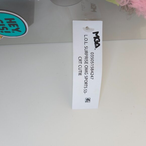 L.O.L. Surprise! OMG Sports Series Court Cutie Doll Multiple Fashion Accessories - Picture 9 of 13